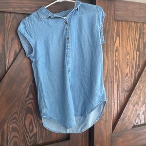 boutique chambray button up jean shirt
